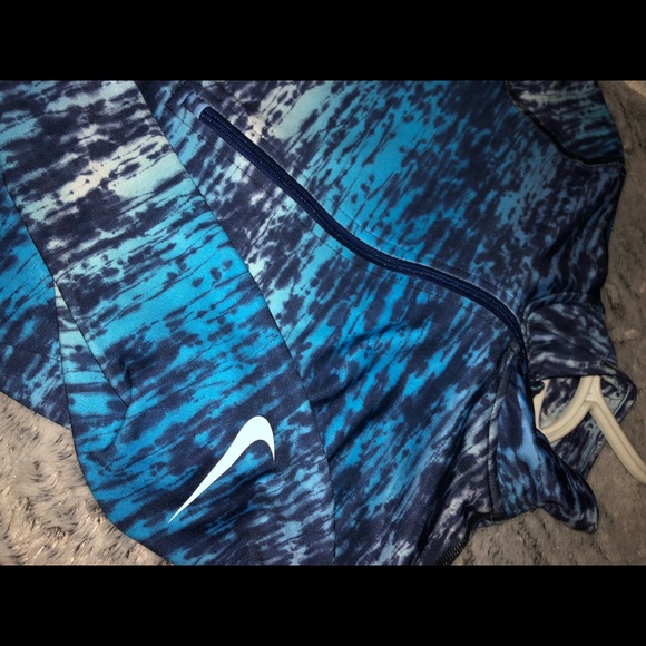 Nike dri-fit half way zip active sweater - Picture 3 of 4